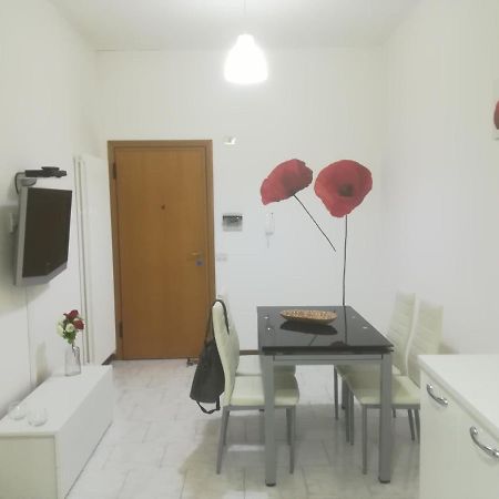 Bilocale Marina Romea Apartment ภายนอก รูปภาพ